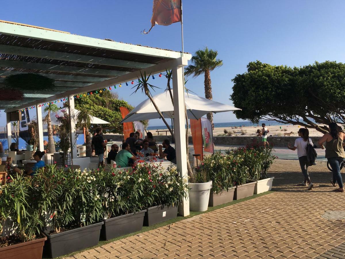 Beach Apartment Garden And Wifi Тарифа Экстерьер фото