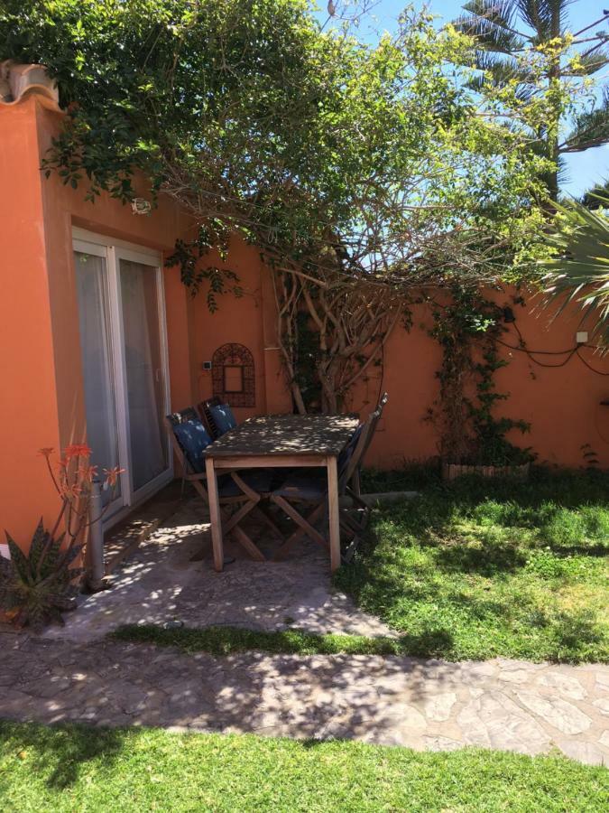 Beach Apartment Garden And Wifi Тарифа Экстерьер фото